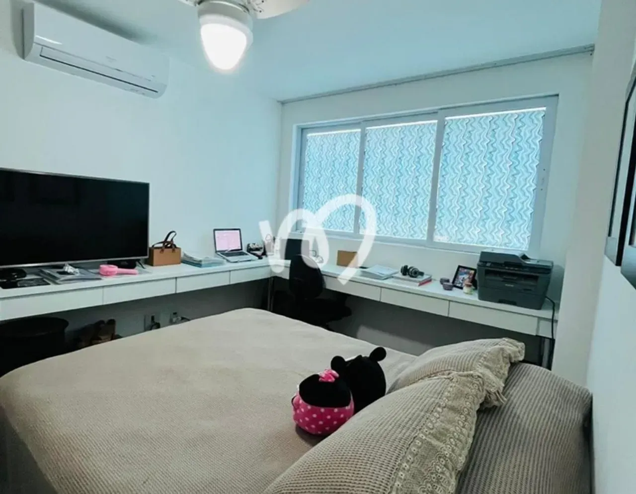 Furnished 2-bedroom apartment with open-plan kitchen — photo 6