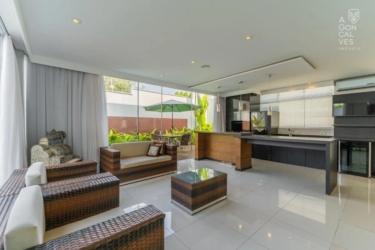 Furnished house with 3 en-suite bedrooms and balconies — photo 15