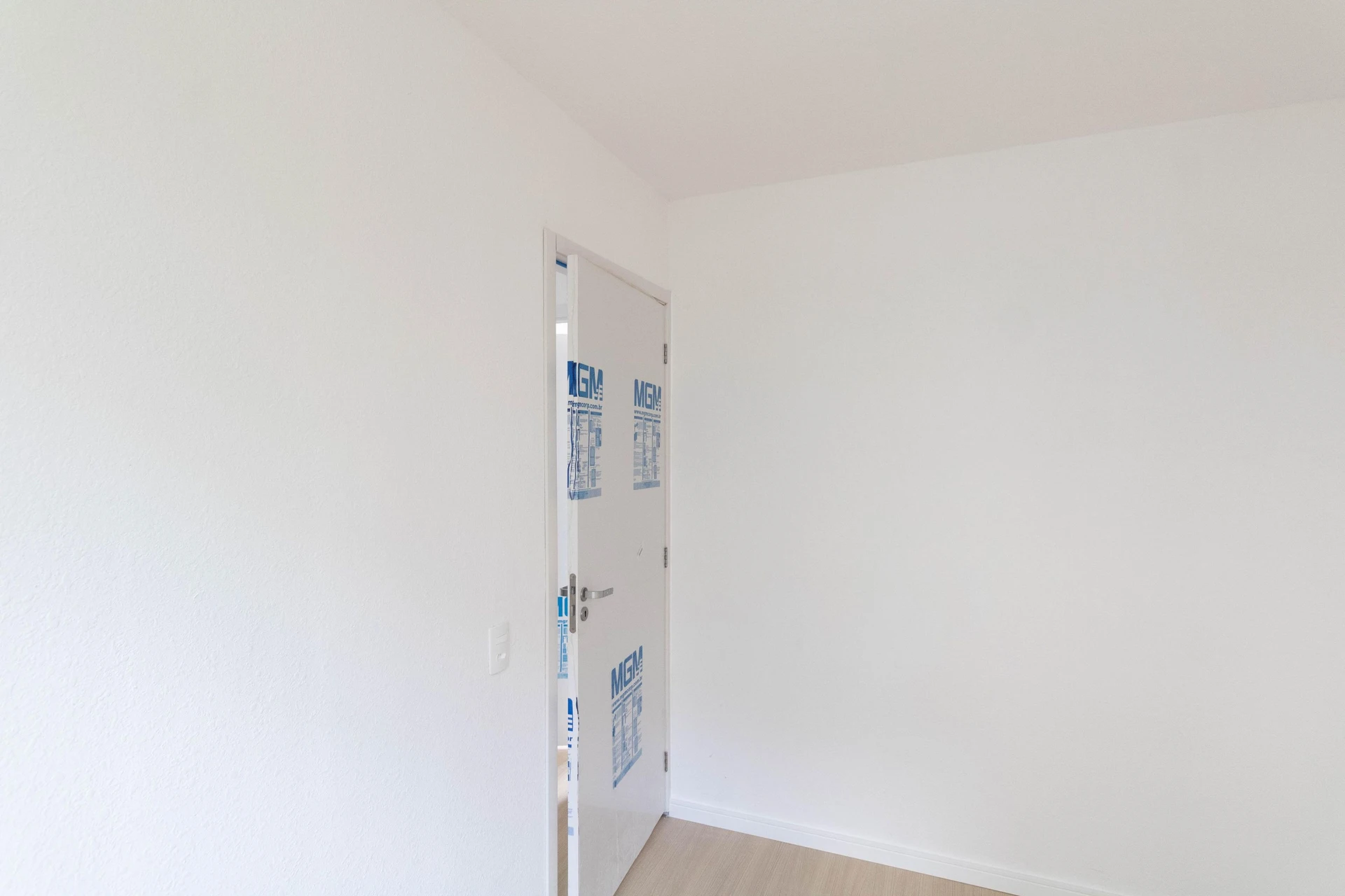 Unfurnished 2-bedroom apartment with no parking — photo 29