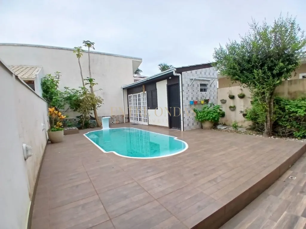 Private pool in a 3-bedroom house, 129 m² — photo 42