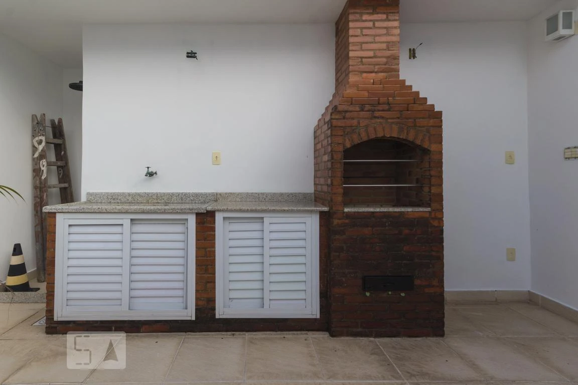 195 m² rental apartment with 3 bedrooms and 2 parking spaces — photo 36