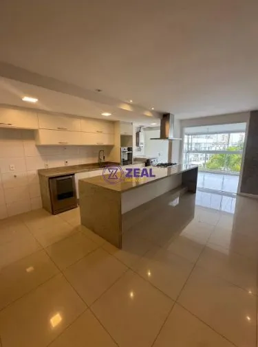 Furnished apartment, 186 m², with a glass-enclosed balcony — photo 2