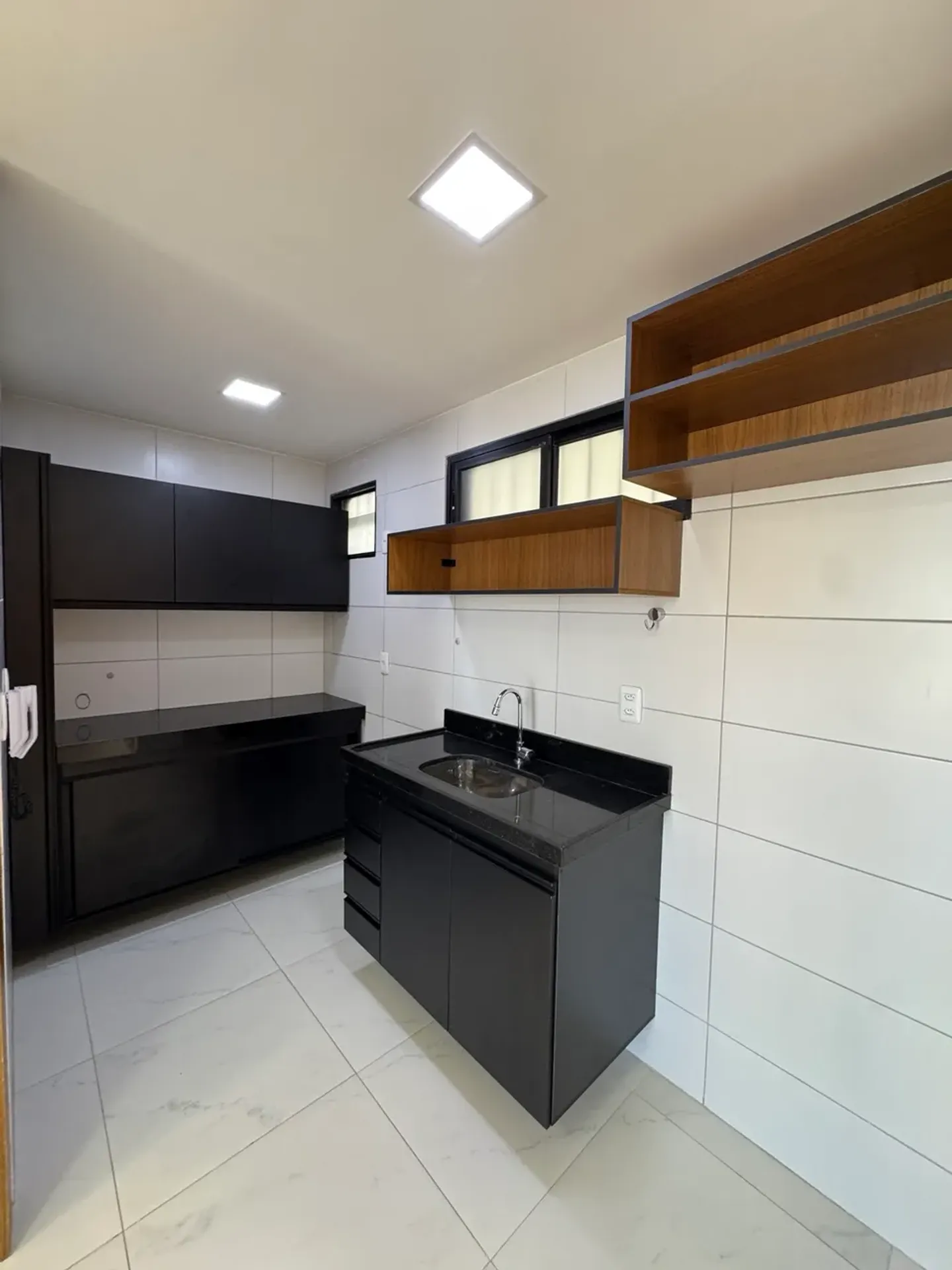 Apartment, 40 m², with floor-to-ceiling windows — photo 17