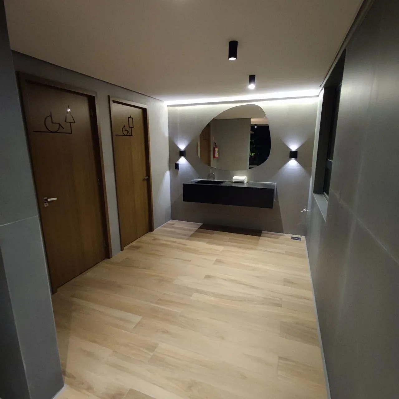 Вид на воду и 2 спальни: квартира 59 м² — photo 17