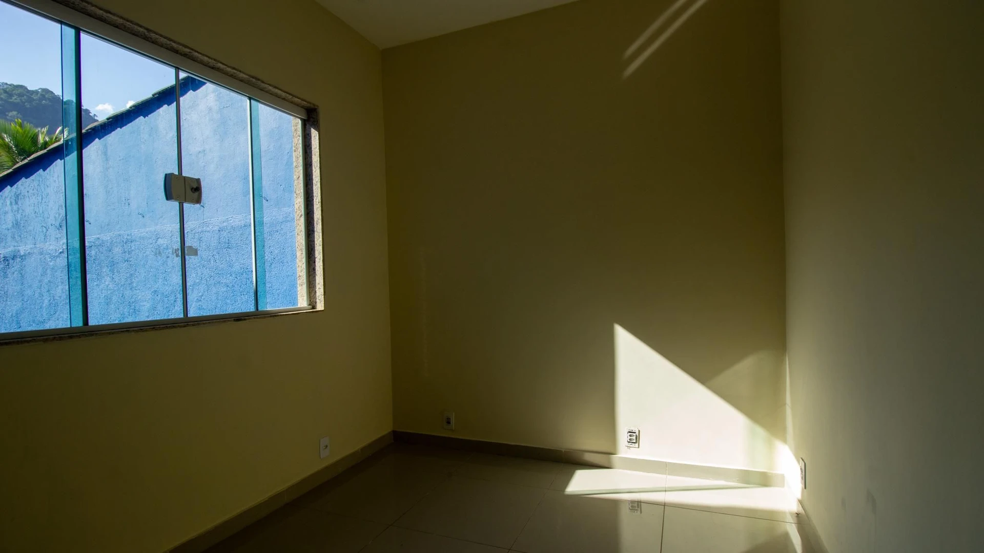 Будинок з 2 спальнями, окрема кухня та 2 паркомісця — photo 33