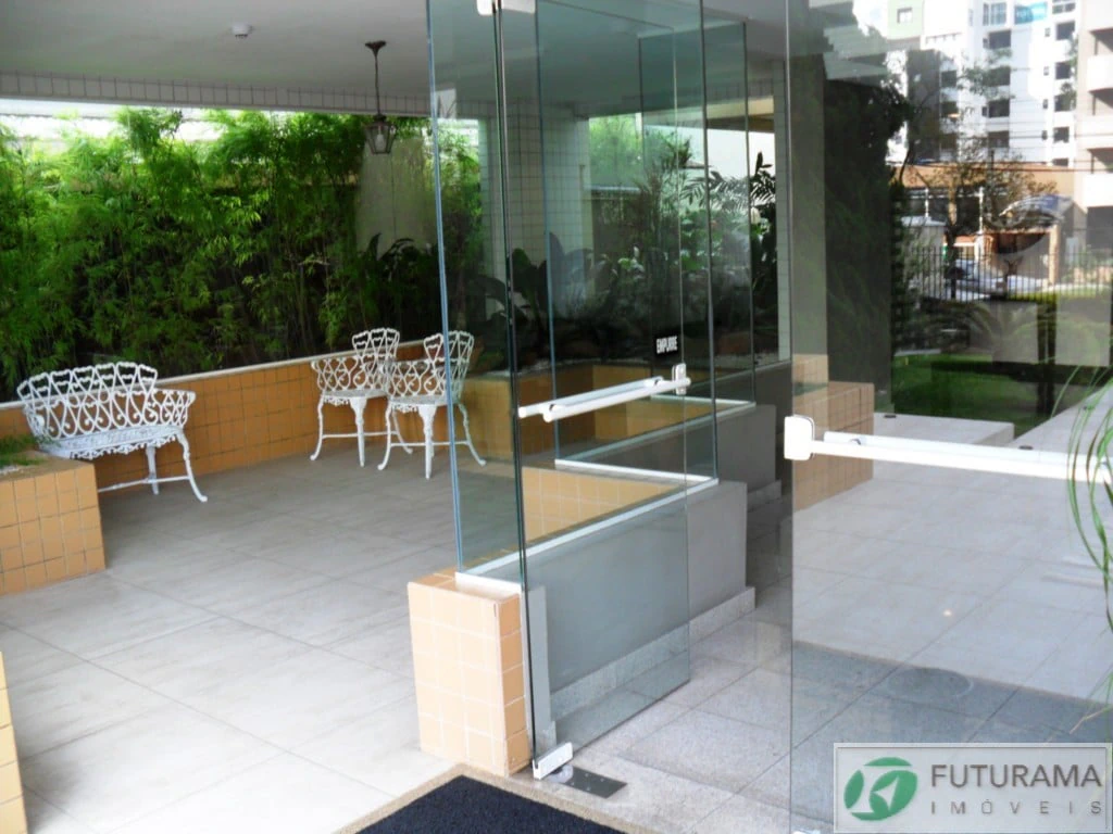 Apartment, 123 m², with wood or laminate floors — photo 28