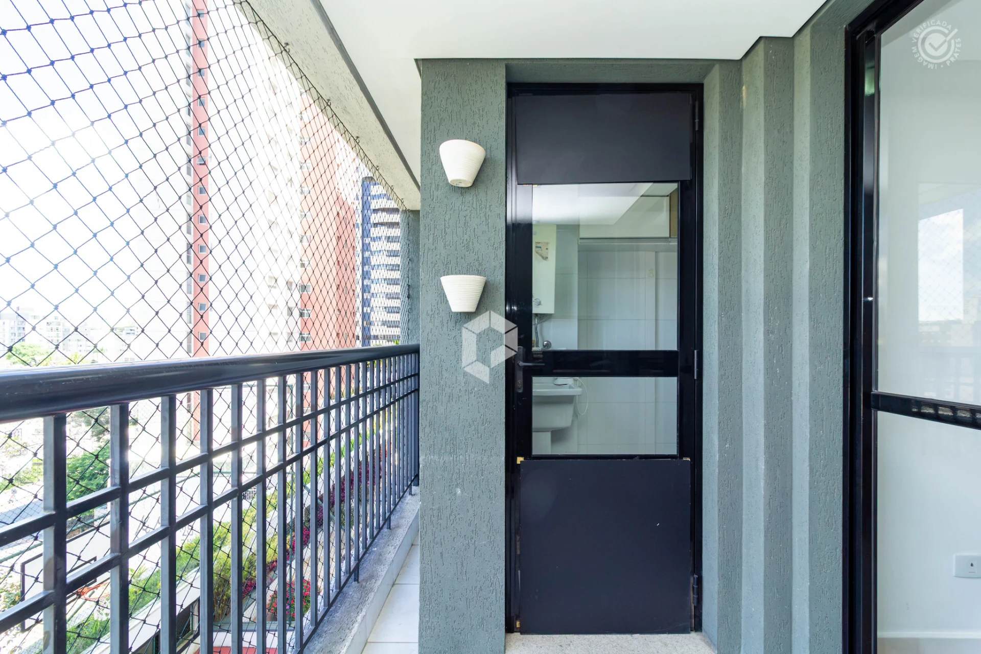 2-bedroom apartment in a building with a sauna — photo 16
