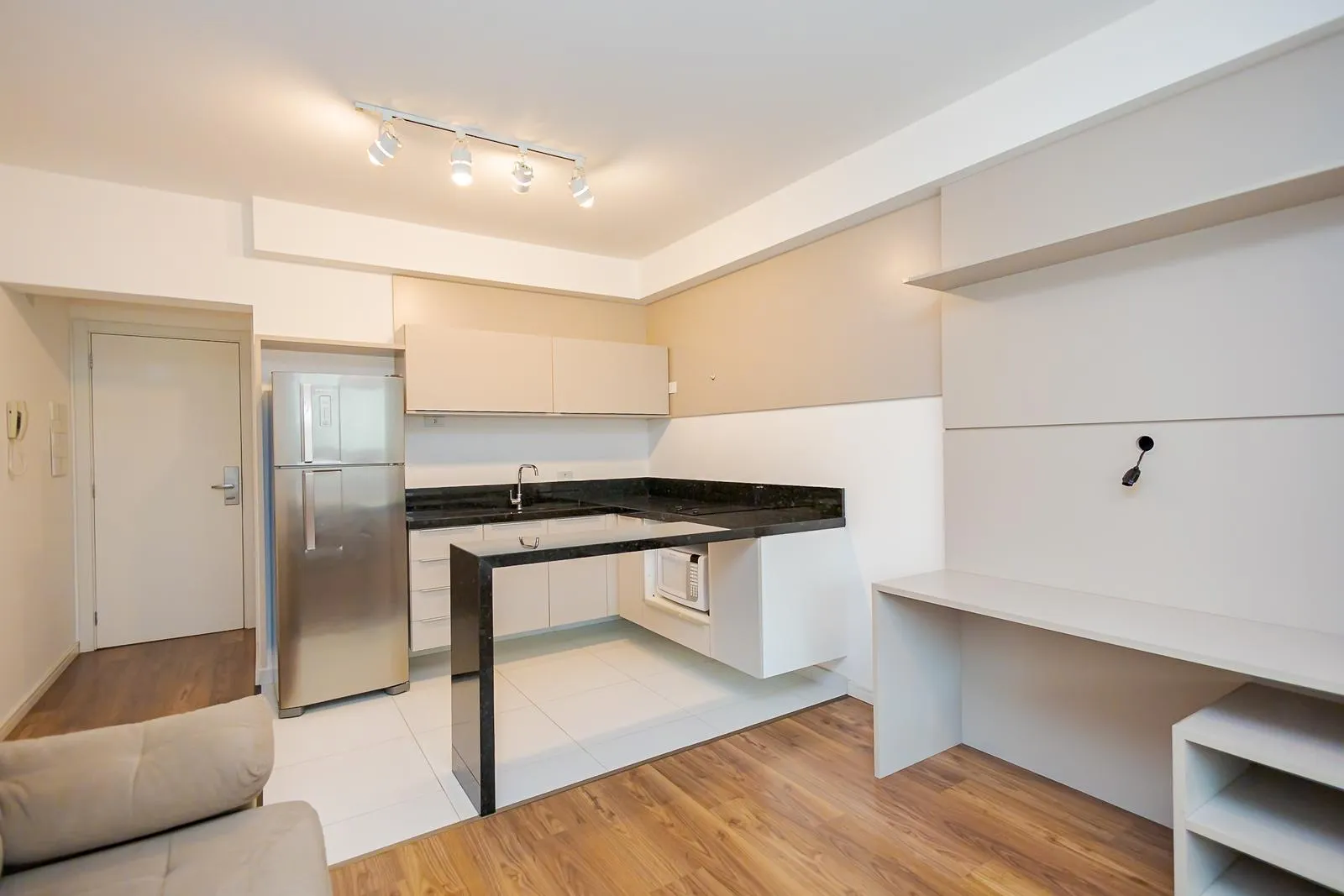 Furnished apartment with 90 m² and 1 bedroom — photo 15