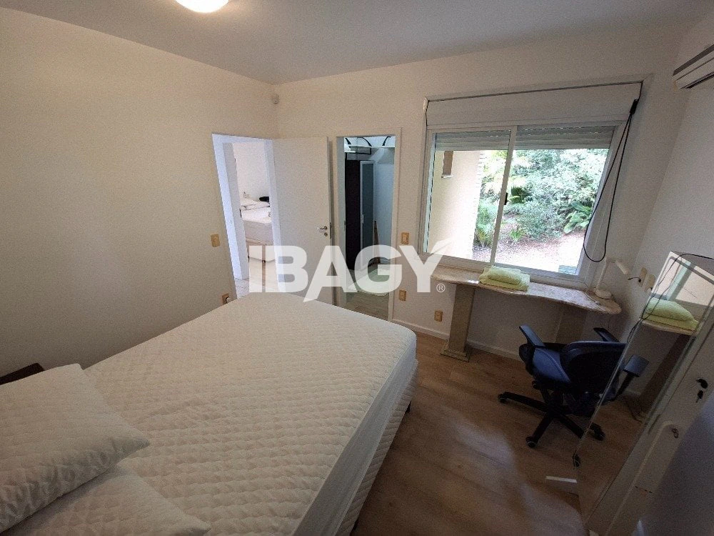 Casa amueblada con 4 dormitorios y 250 m² — photo 21