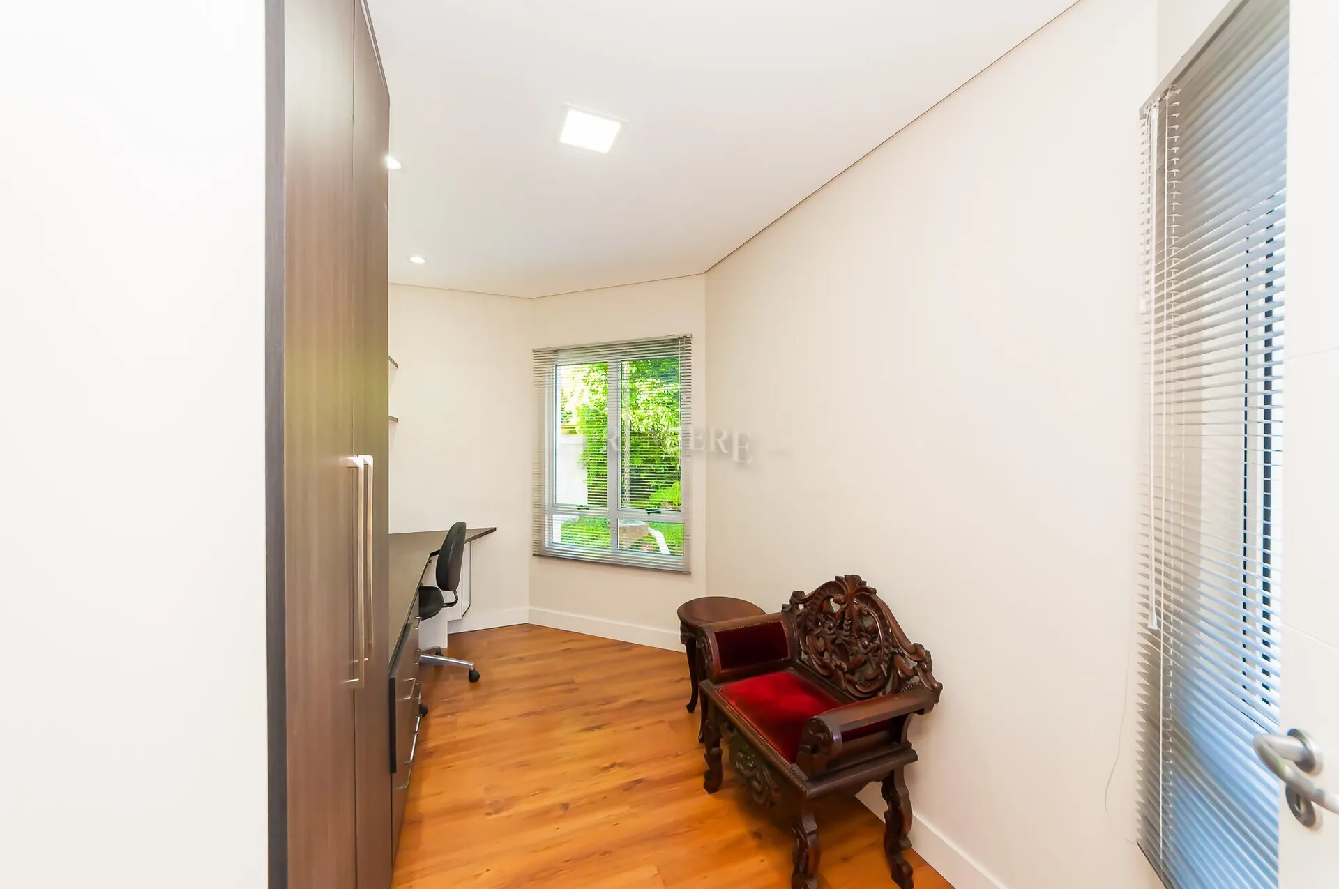 Furnished house with 613 m², 3 en-suite bedrooms — photo 30
