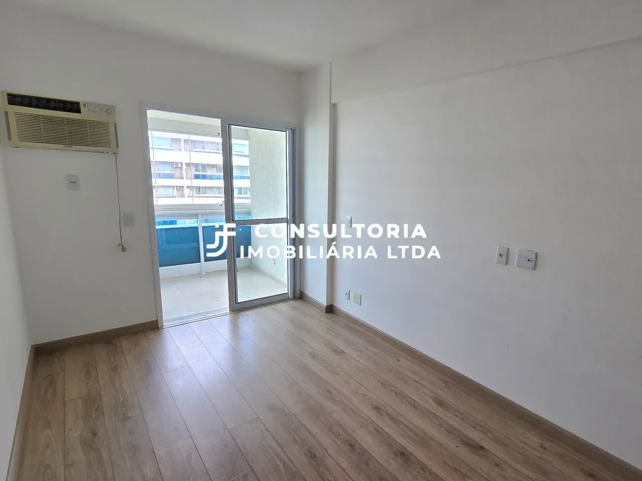 Apartment, 75 m², with a glass-enclosed balcony — photo 7