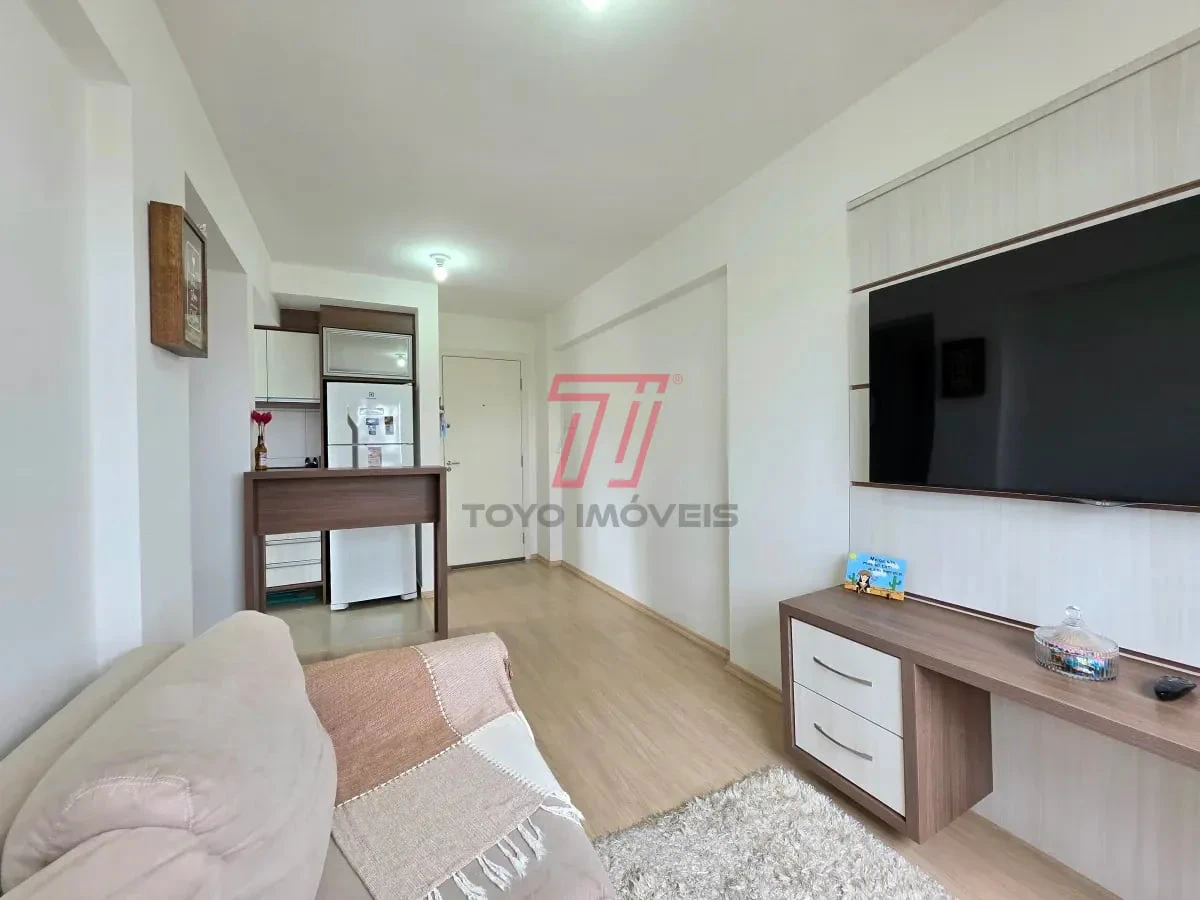 Wood or laminate floors in a one-bedroom apartment, 34 m² — photo 14