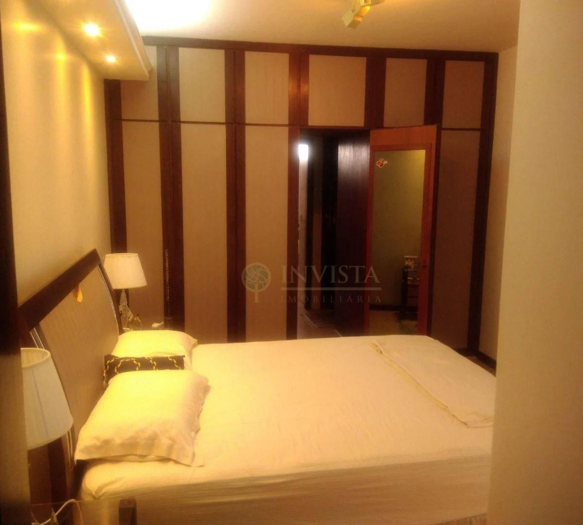 Apartamento semimobiliado com 4 quartos e 327 m² — photo 19