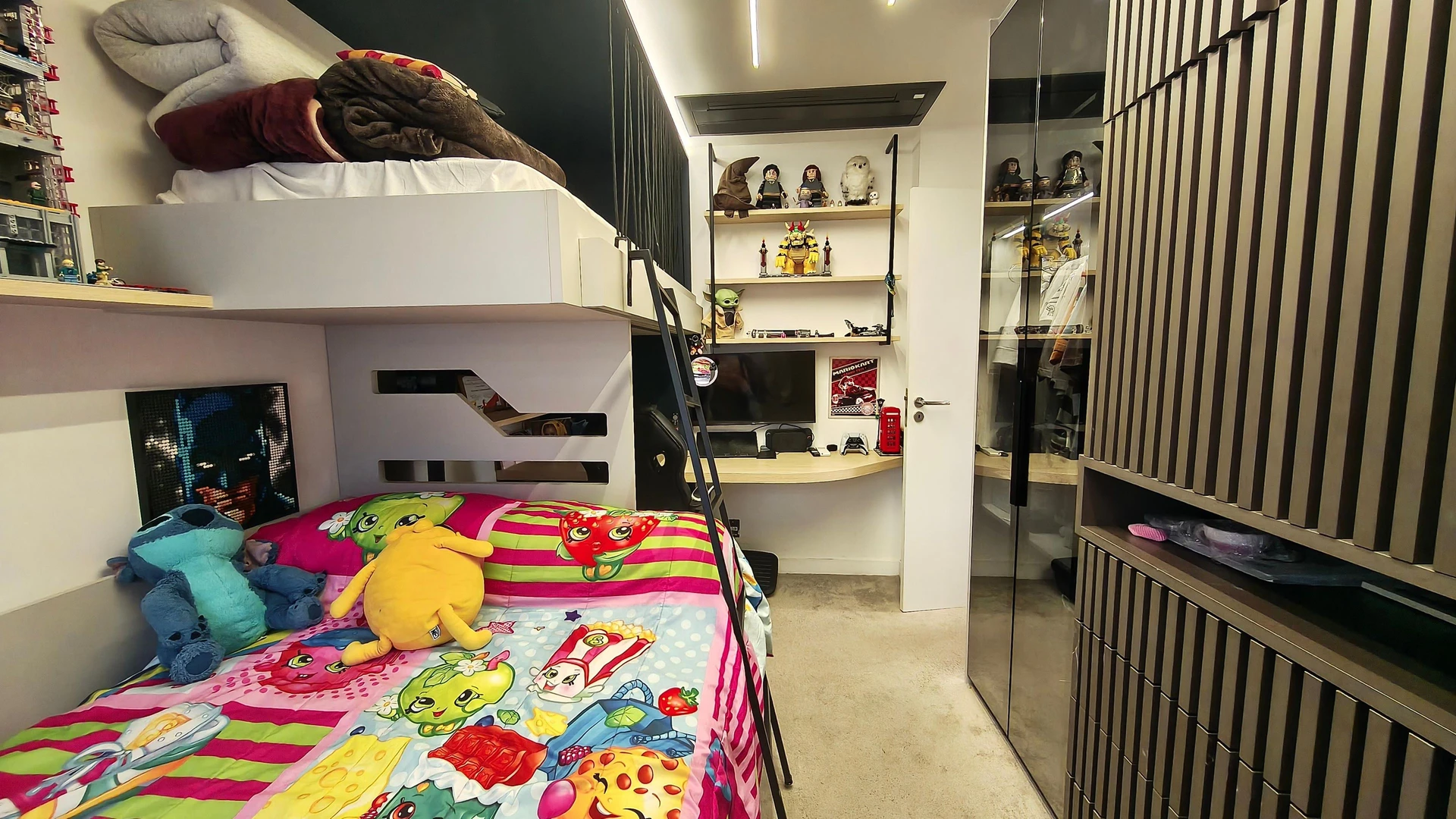 3-bedroom apartment in a building with a sauna — photo 23