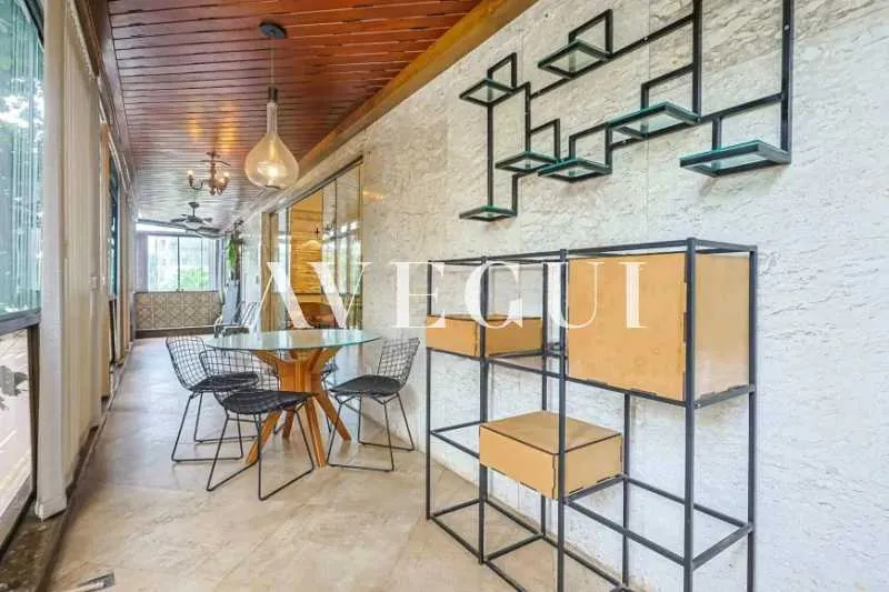 Renovated apartment with balcony, 120 m² and 2 bedrooms — photo 12