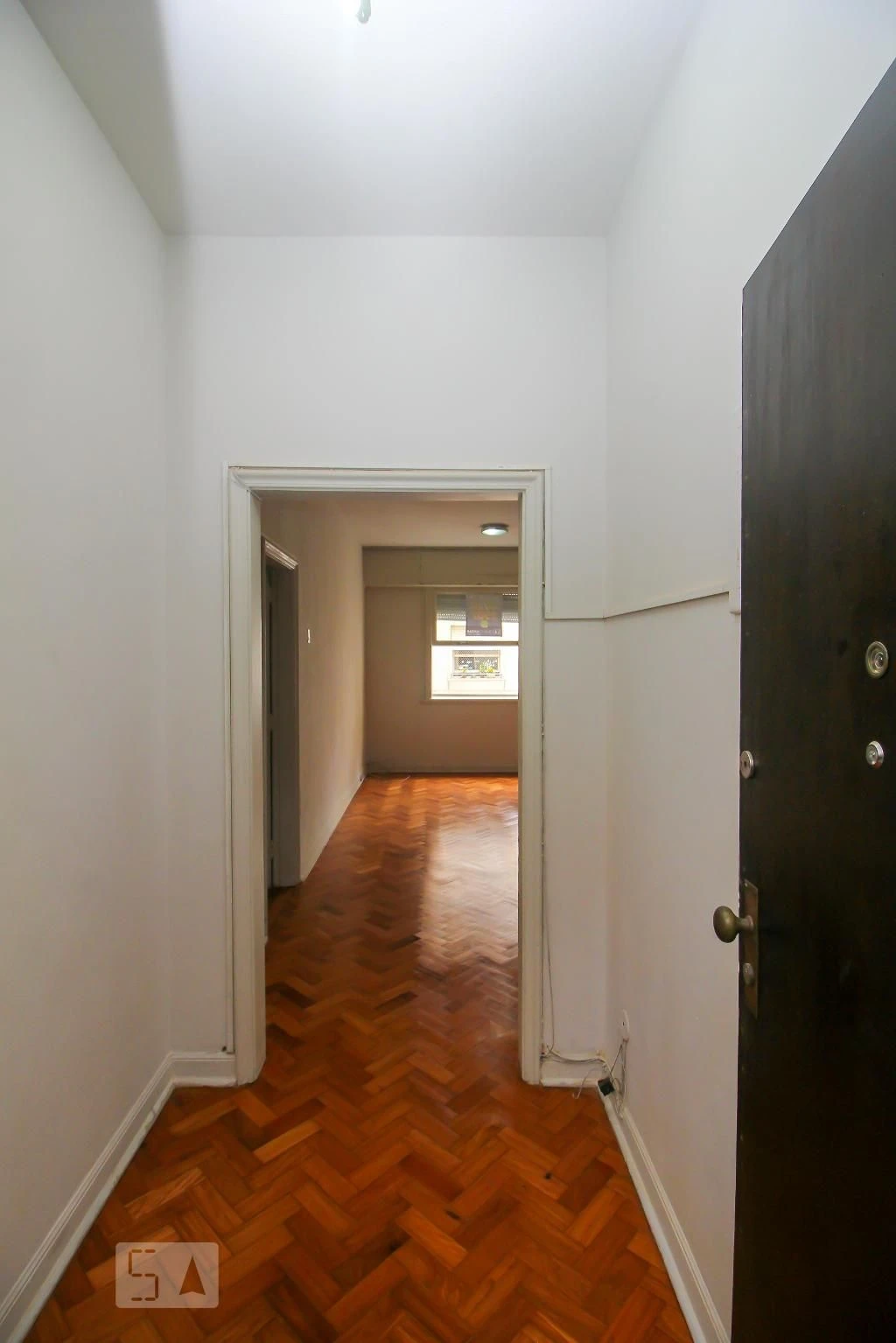Rental apartment with 2 bedrooms and a balcony — photo 29