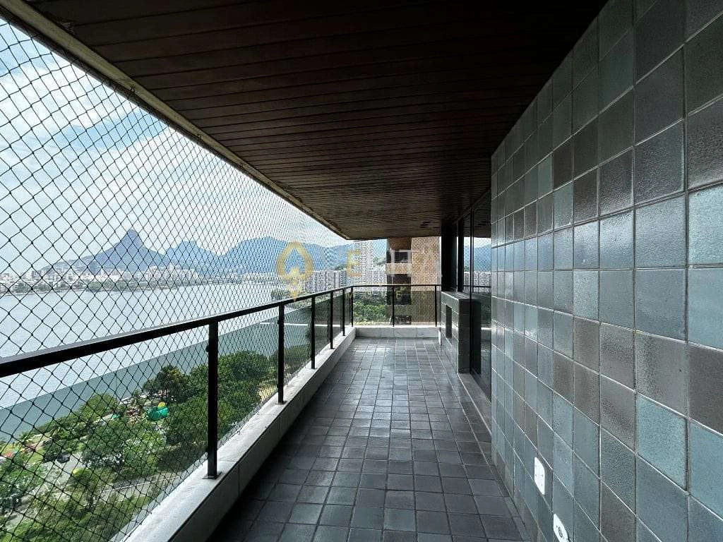 4-bedroom apartment with 4 en-suite baths and 380 m² — photo 4