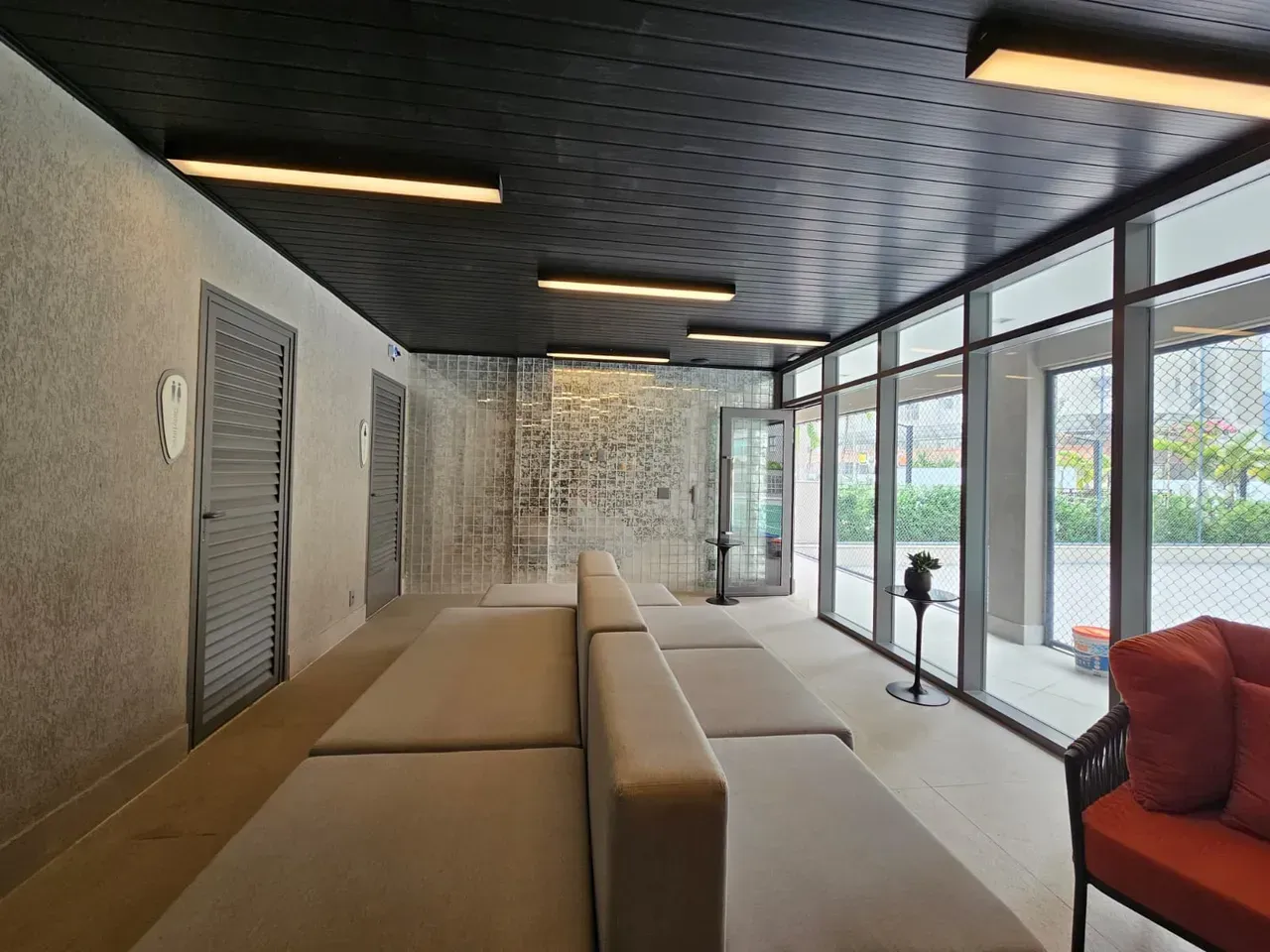 Apartamento mobiliado com 4 quartos e 5 banheiros — photo 74