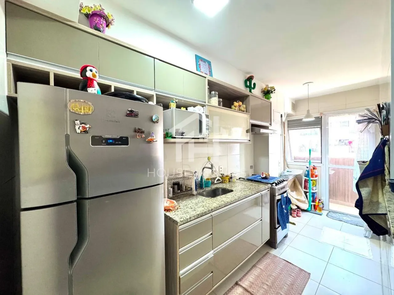Furnished 2-bedroom apartment with balcony and 2 bathrooms — photo 8