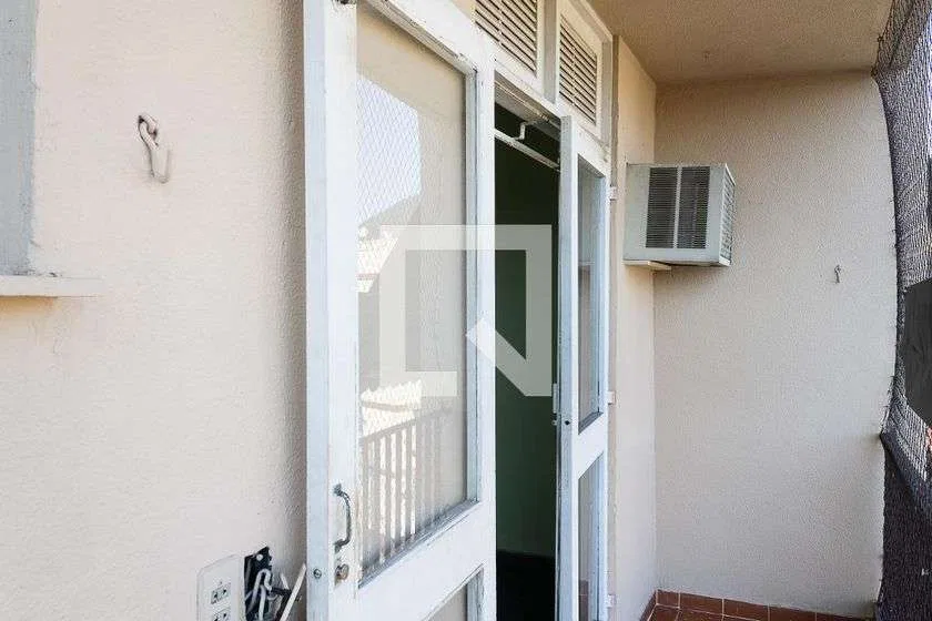 Apartamento de 2 quartos em condomínio com piscina — photo 24