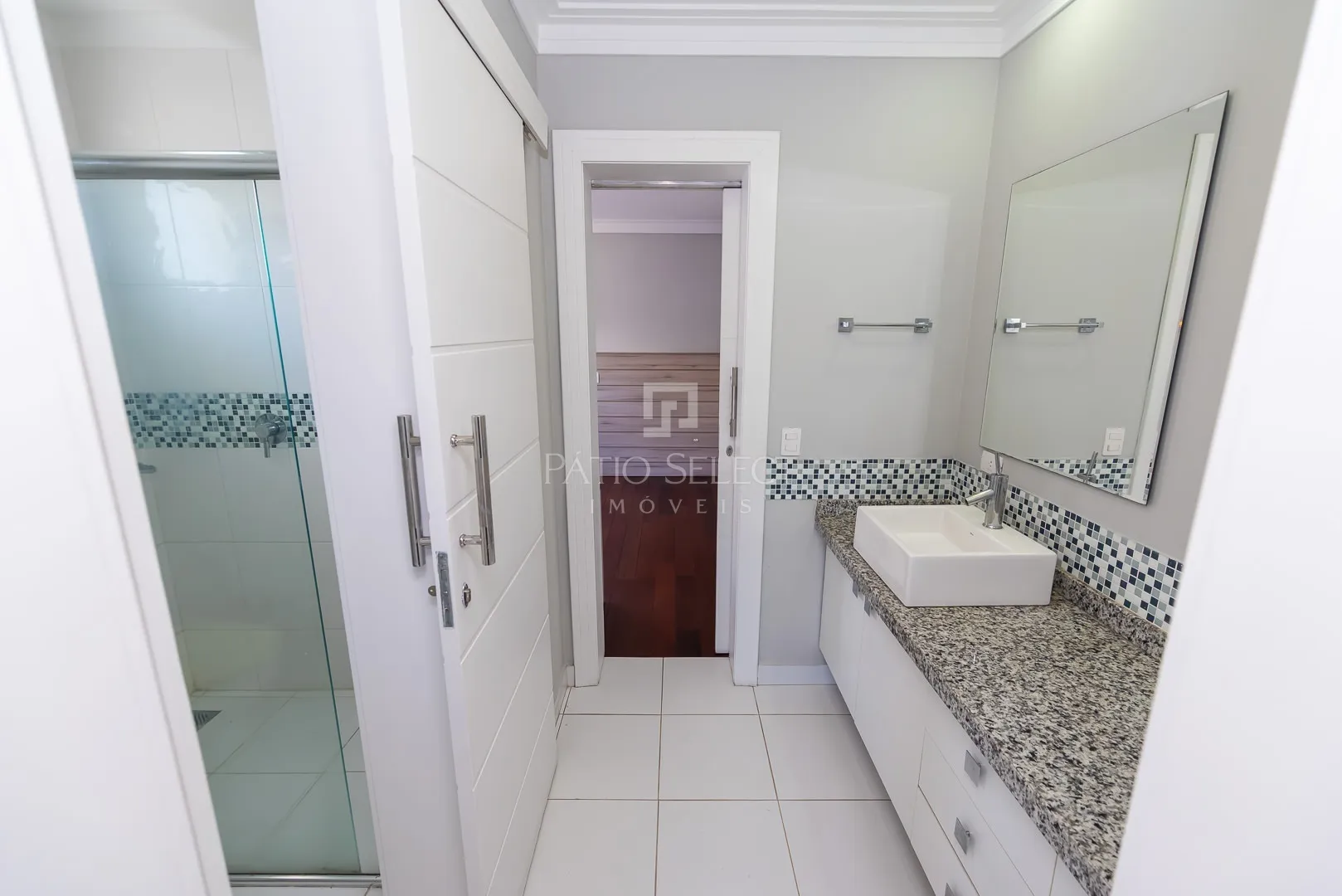 Furnished house, 305 m², with a bathtub — photo 70