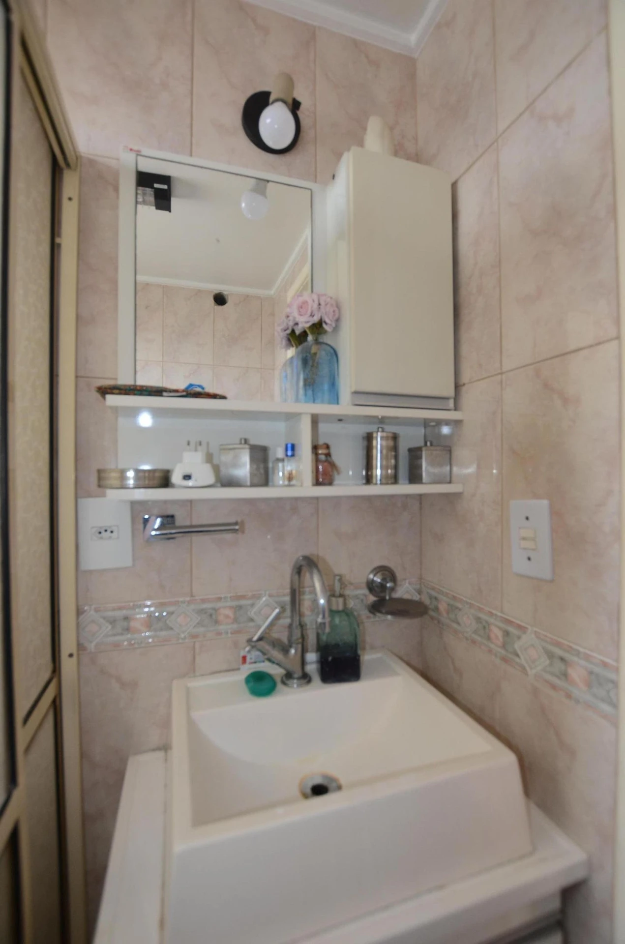 Furnished apartment, 126 m², with a grill on the balcony — photo 27