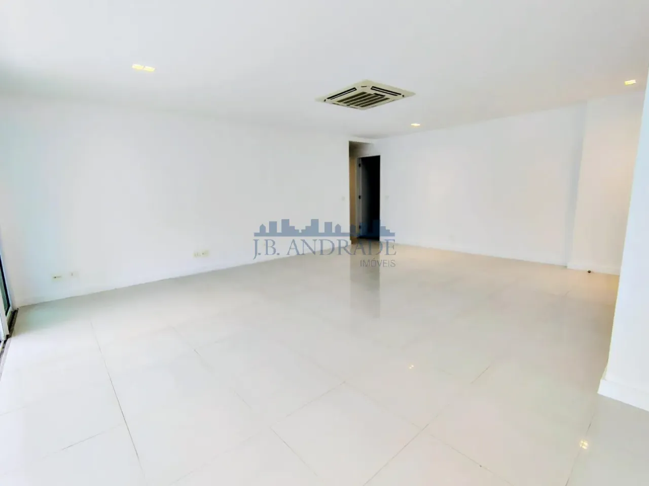 Apartamento com 4 quartos e varanda envidraçada — photo 16