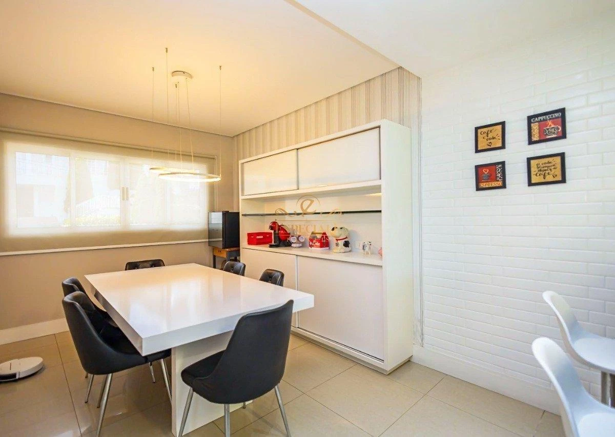House with 4 bedrooms and balcony grill, 380 m² — photo 23