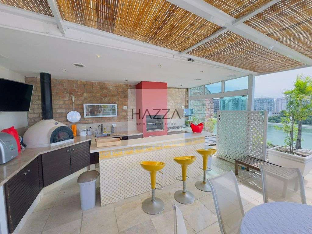 Furnished 313 m² apartment with 3 suites and private balcony — photo 30