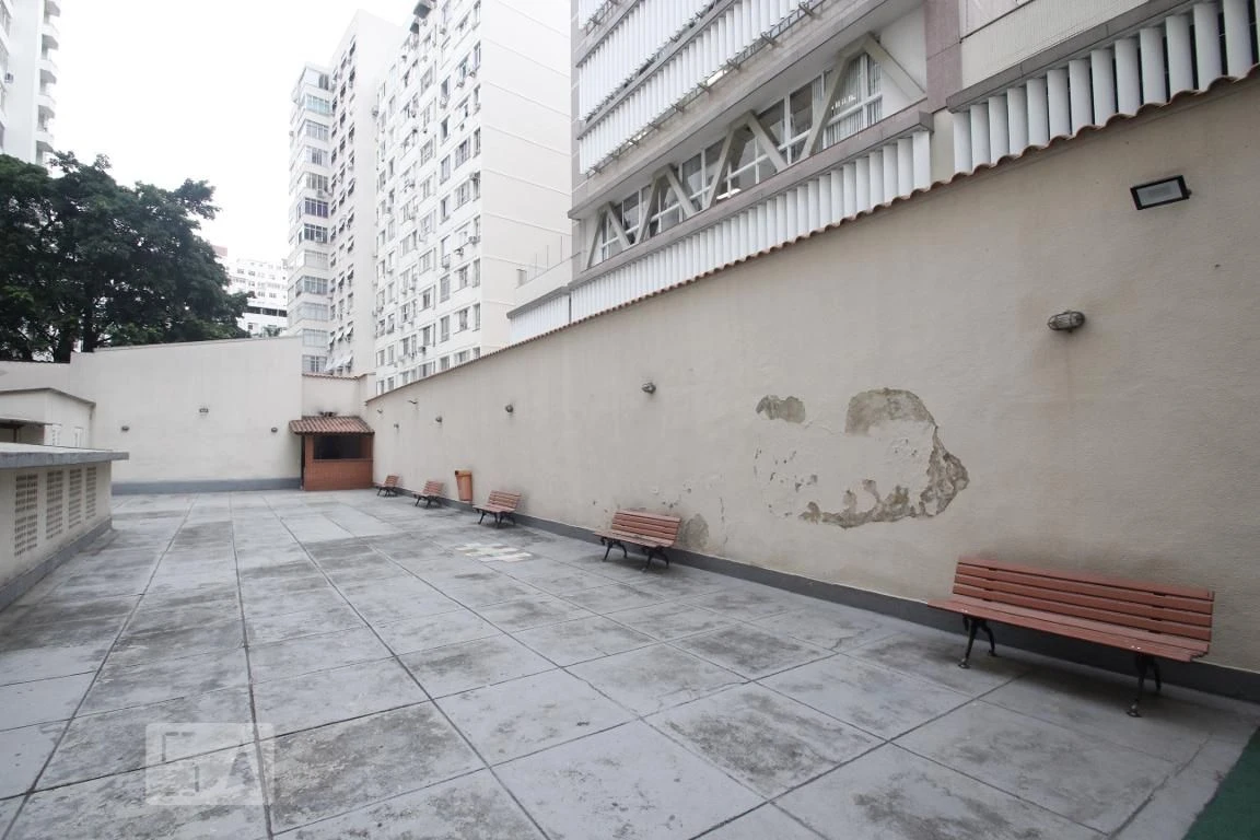 Rental apartment with 2 bedrooms and a balcony — photo 19
