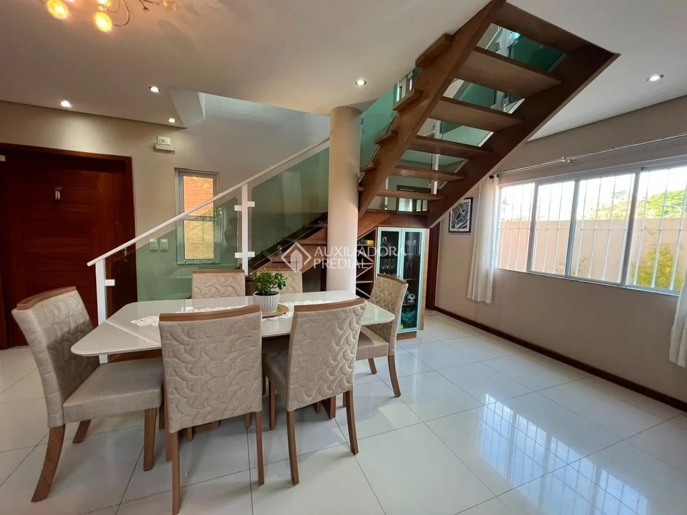 Casa para alugar com 5 quartos e 507 m² — photo 4