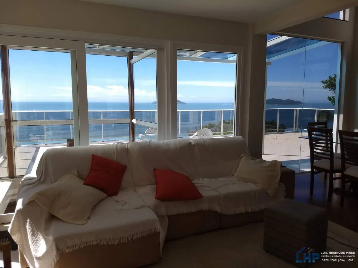 5-bedroom house with a water view in Florianópolis — photo 9