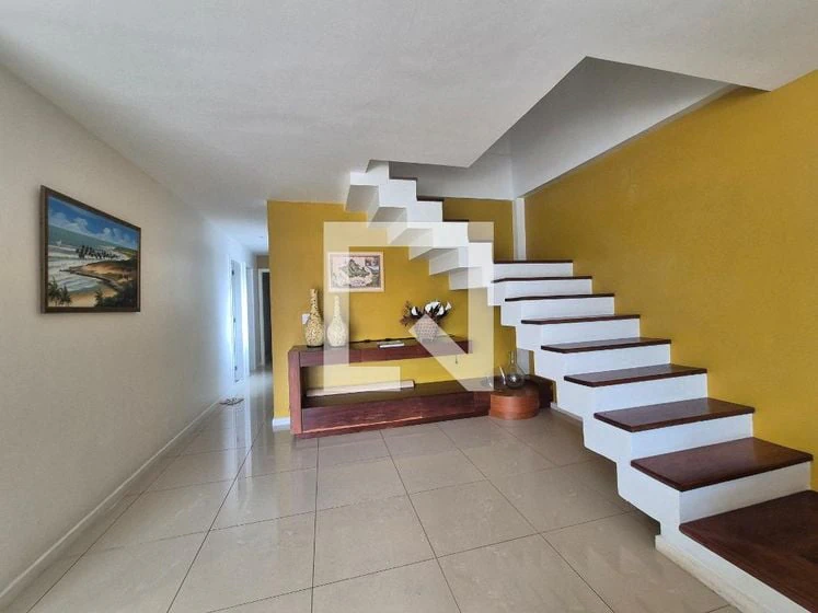 Furnished apartment, 325 m², with a home office — photo 39