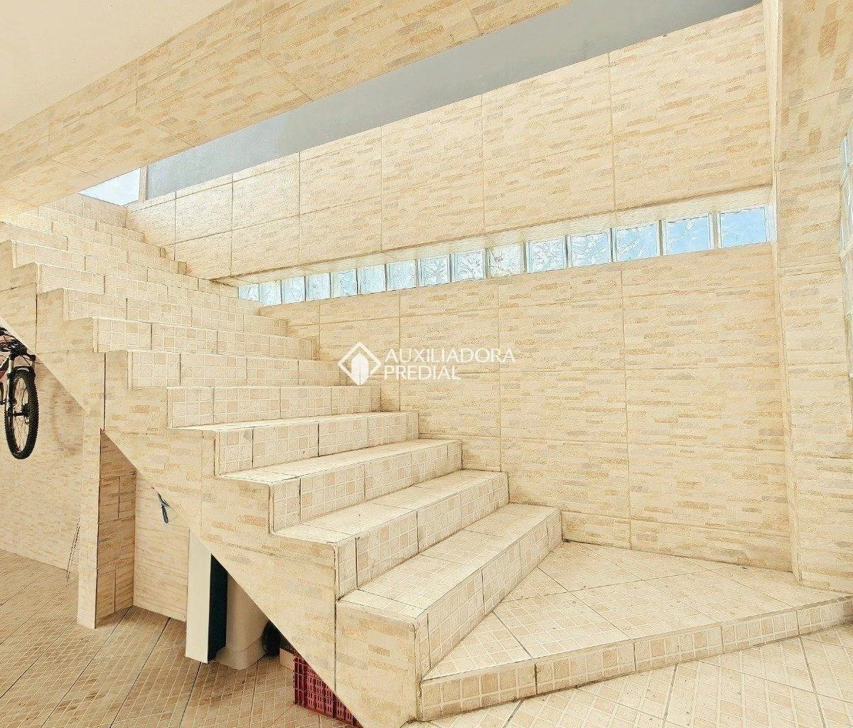 Water view in a 4-bedroom house, 320 m² — photo 12