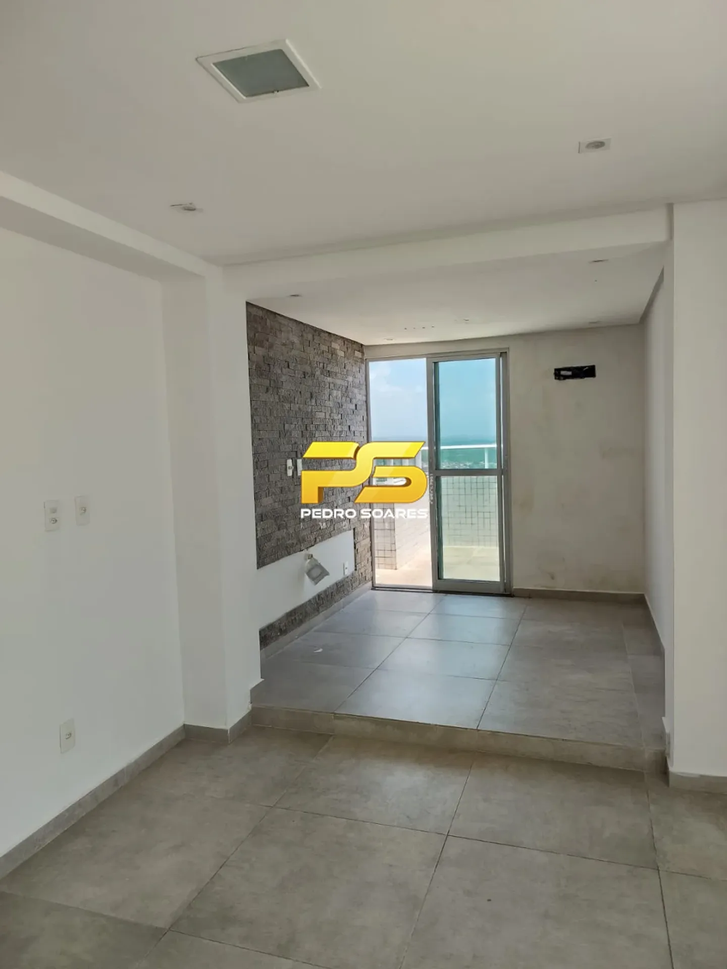 Квартира 186 м² с джакузи и застеклённым балконом — photo 14