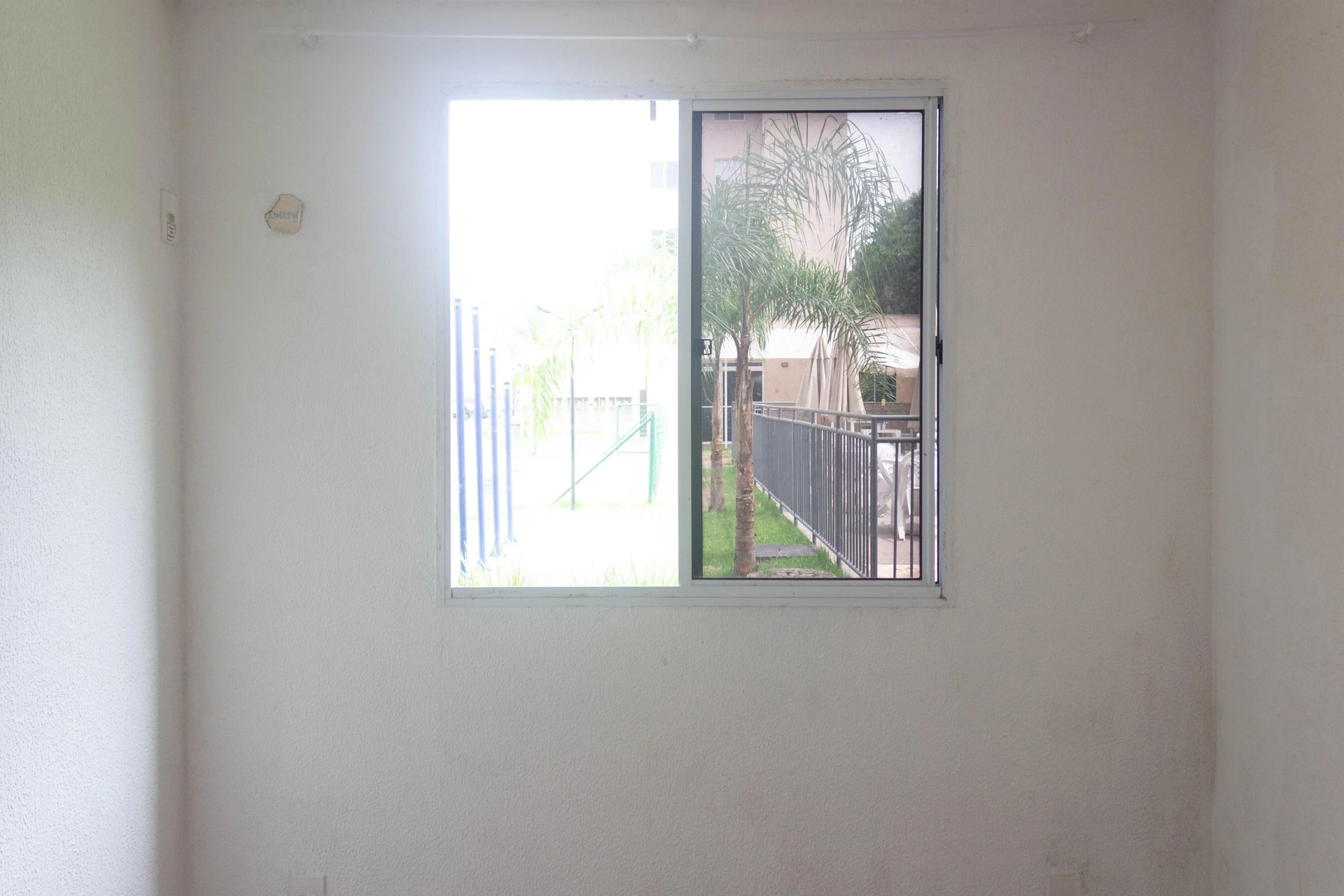 2-bedroom apartment in a building with a gym — photo 17