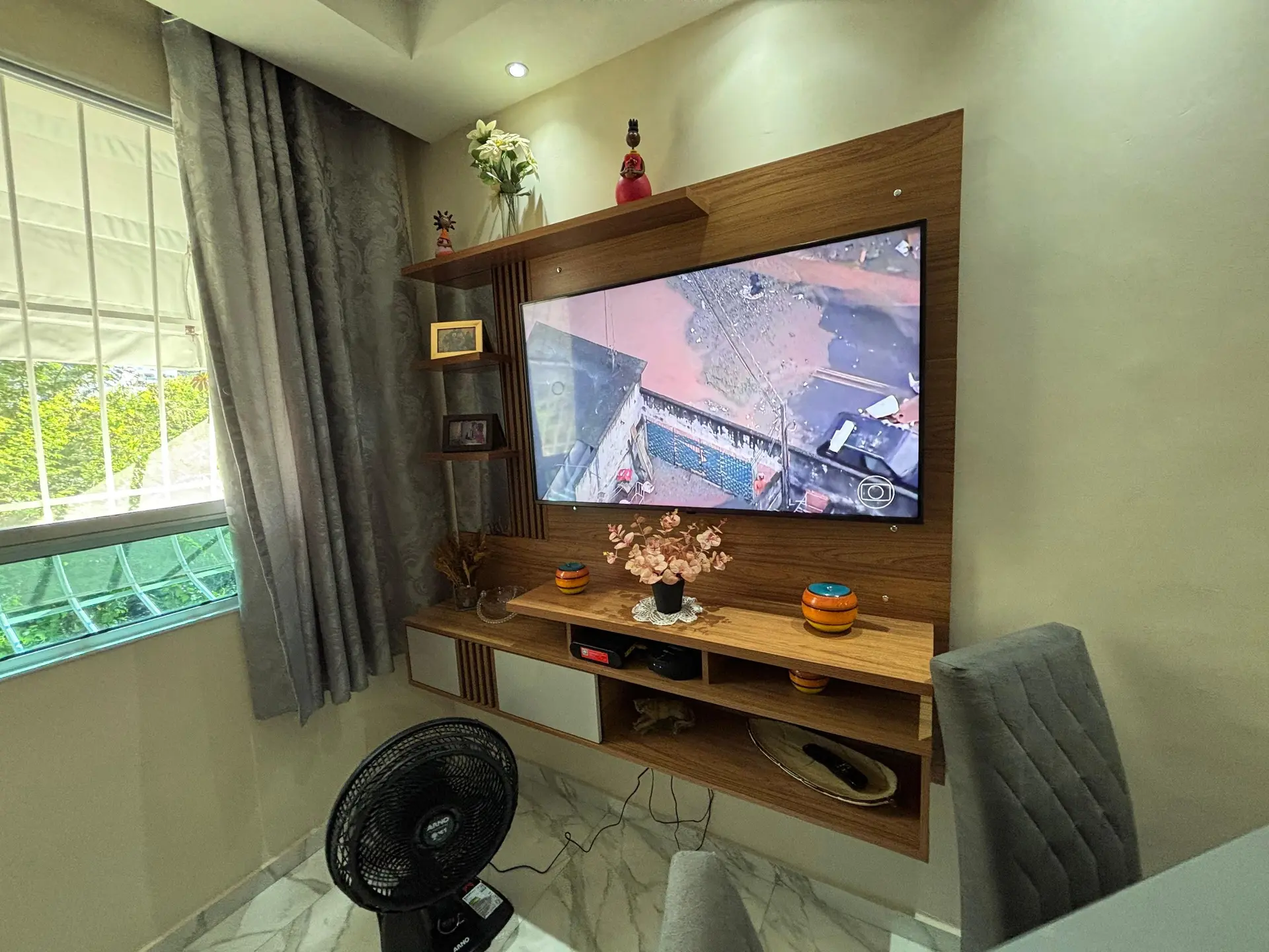 Furnished 2-bedroom apartment with open-plan gas kitchen — photo 28