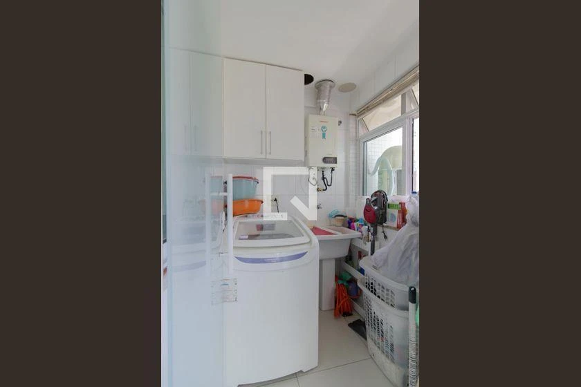 3-bedroom apartment with a home office — photo 47