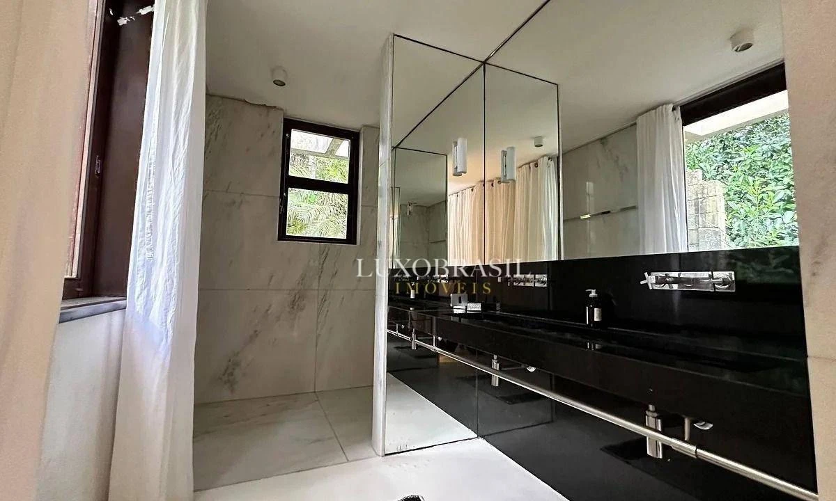 Casa amueblada con 4 dormitorios y parrilla en balcón — photo 27