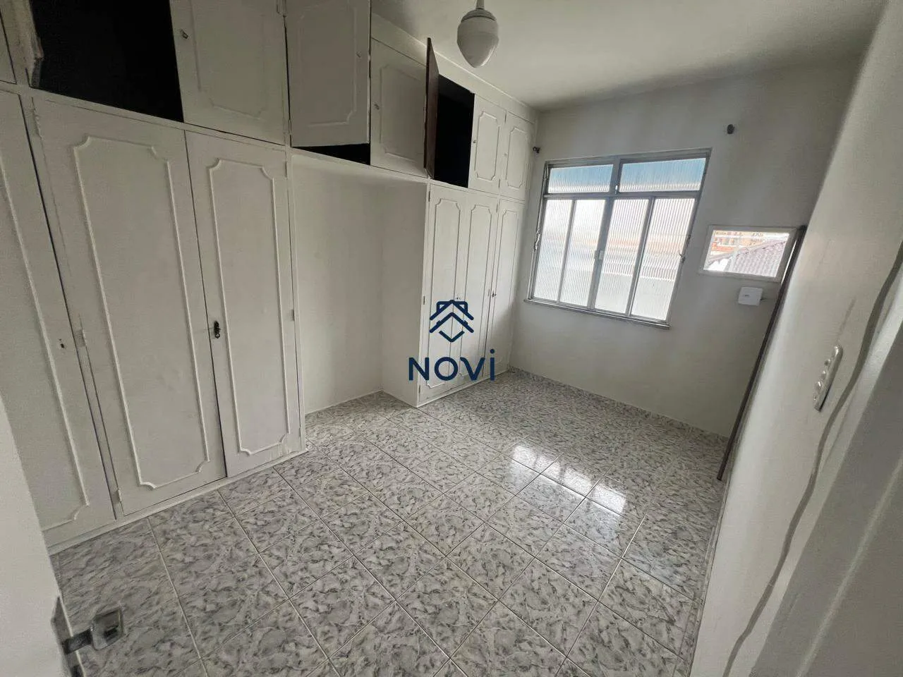 Apartamento sem mobília com 2 quartos e varanda — photo 19