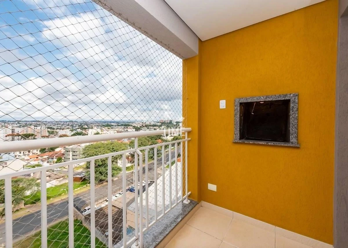 Wood or laminate floors in a 3-bedroom apartment, 69 m² — photo 26