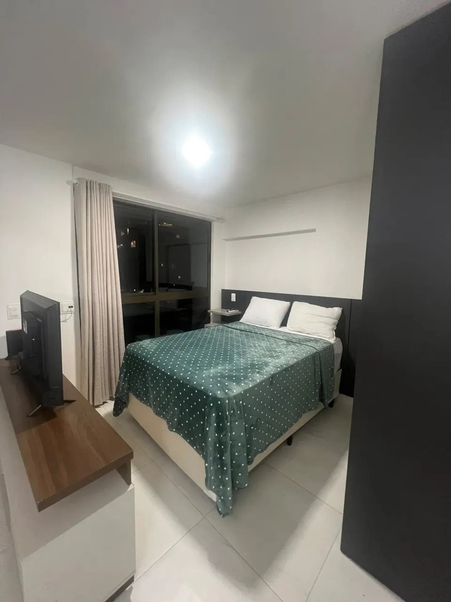 Студія 52 м² з 1 спальнею та кухнею відкритого плану — photo 6