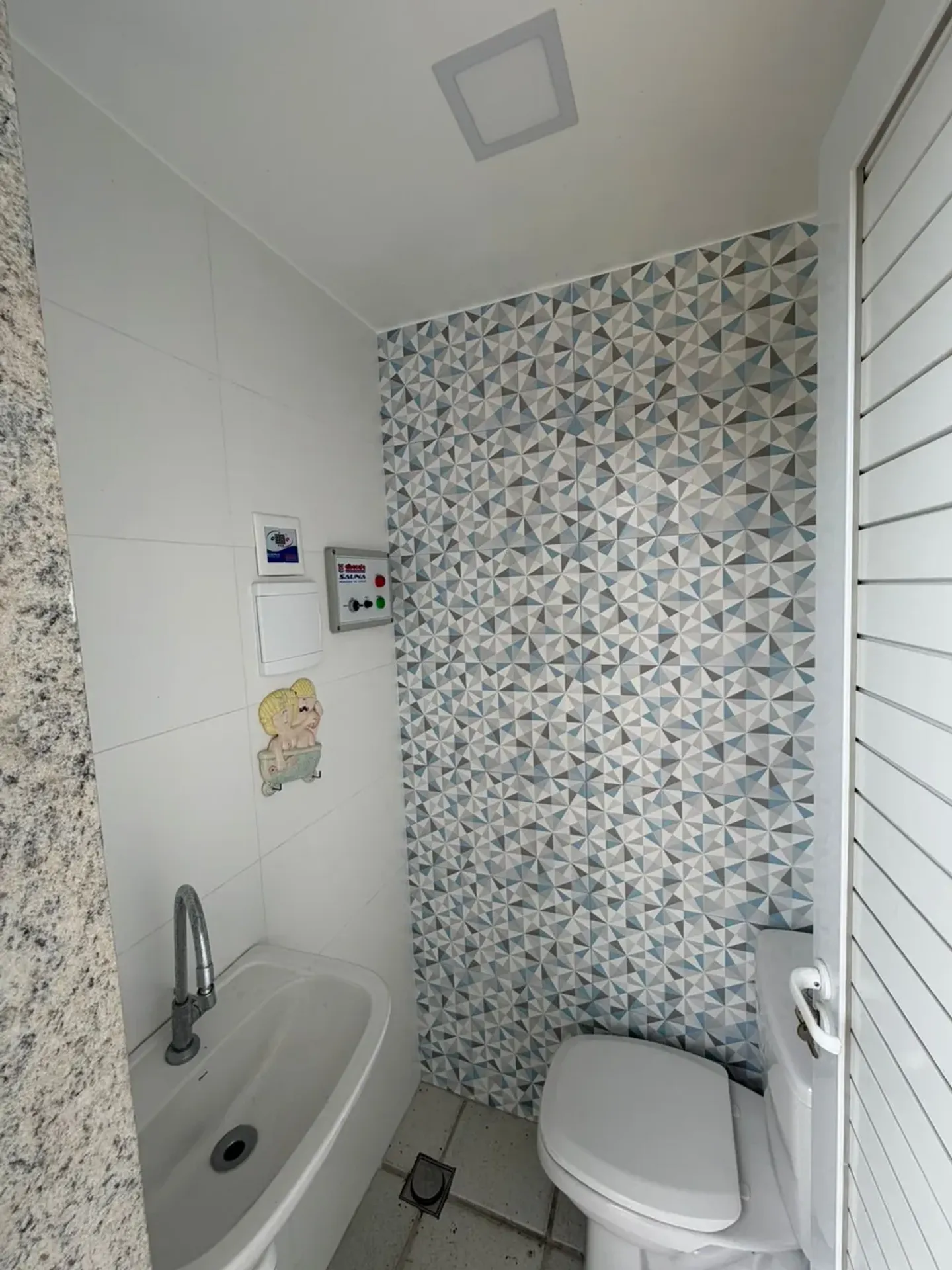 Rental house with 4 bedrooms, 5 baths and 360 m² — photo 5