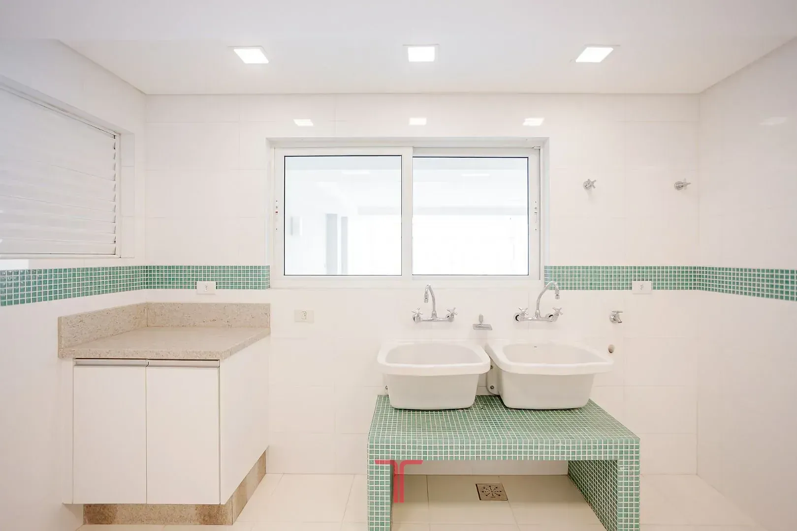 Дом 550 м² с 5 спальнями и приватным садом — photo 92