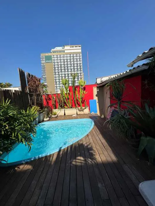 Apartamento de 484 m² com janelas do piso ao teto e banheira — photo 2