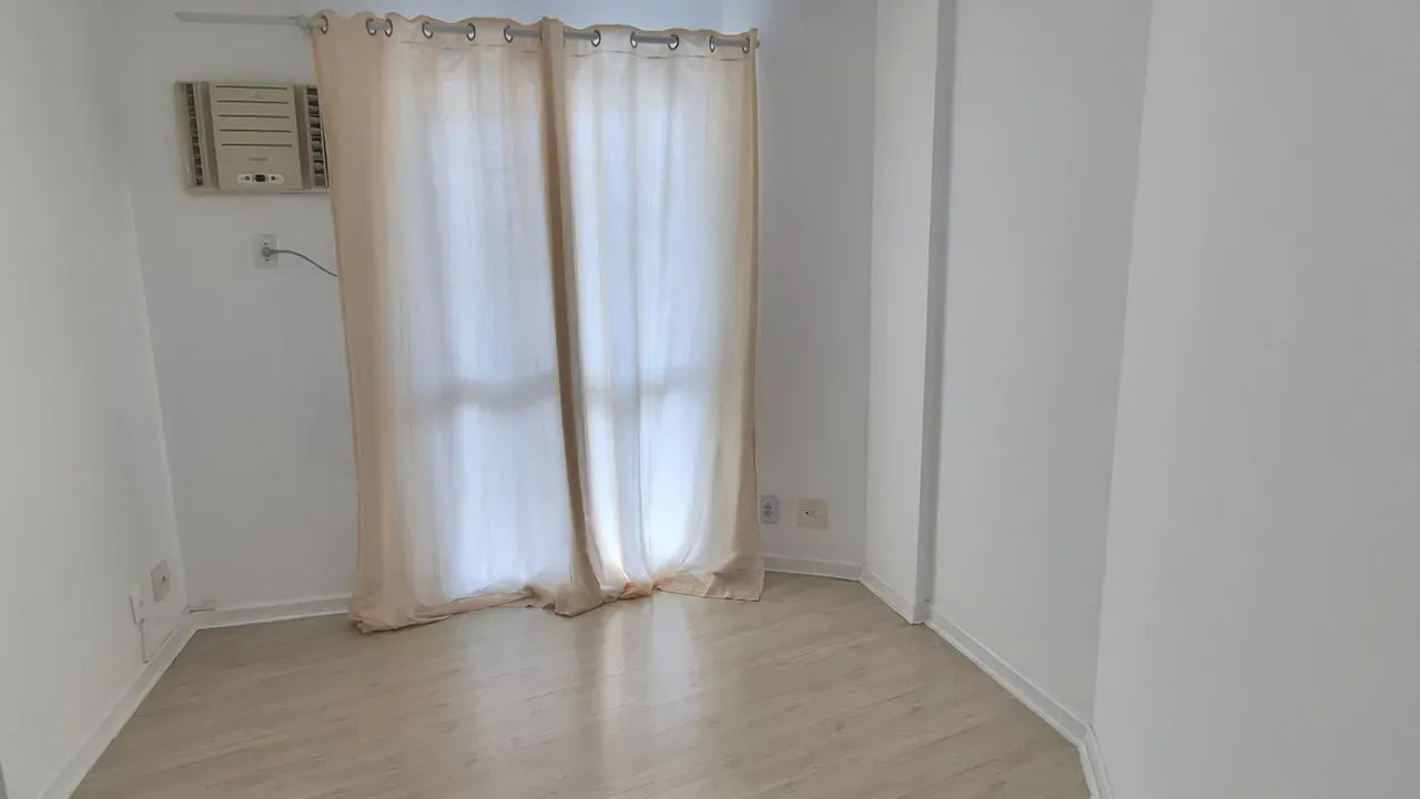 Apartment on the 6th floor with wood or laminate floors — photo 5