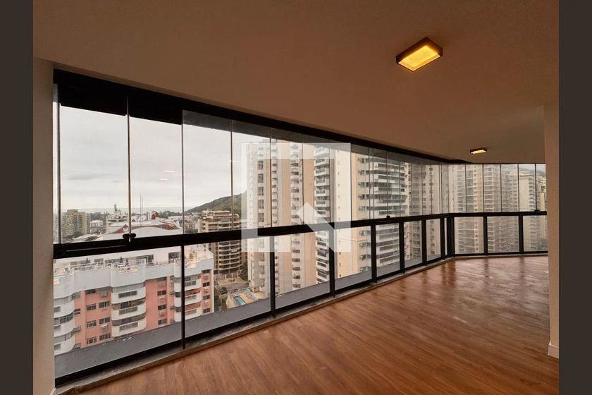 Mountain view in a 3-bedroom apartment, 119 m²