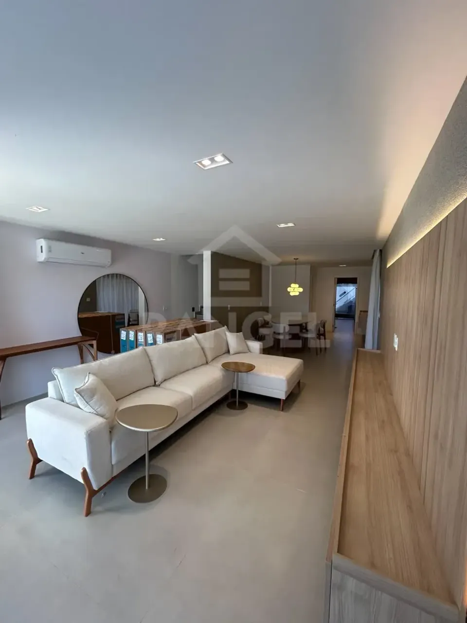 House with 3 bedrooms, 5 bathrooms, and 2 parking spaces — photo 12