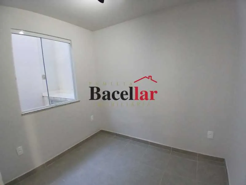Rental apartment with 2 bedrooms and glass shower enclosure — photo 12