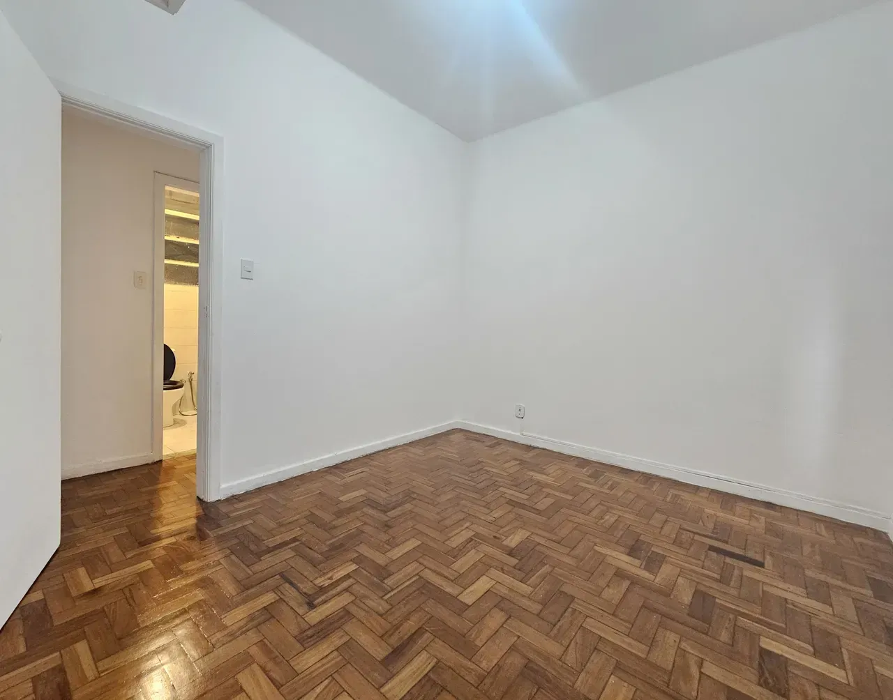 Apartamento com 2 quartos e 80 m² com chuveiro e banheira — photo 10